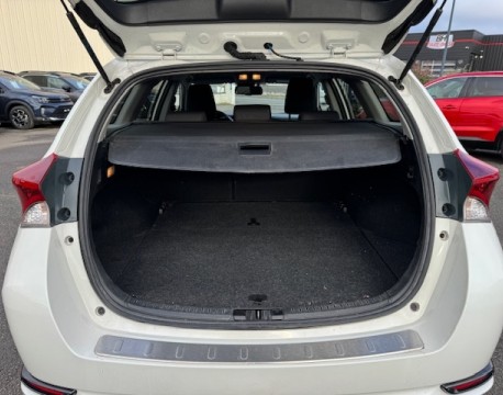 AURIS TOURING SPORTS HSD 136H TECHNOLINE 100CH