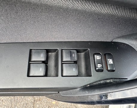 AURIS TOURING SPORTS HSD 136H TECHNOLINE 100CH