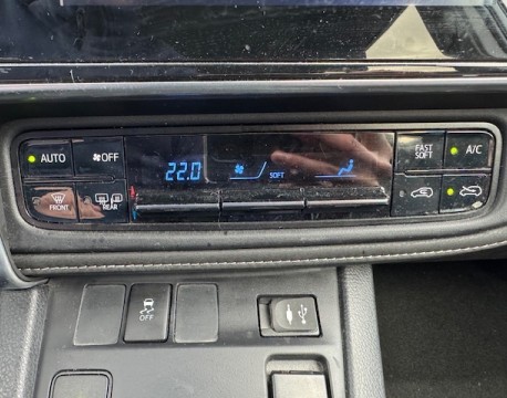 AURIS TOURING SPORTS HSD 136H TECHNOLINE 100CH