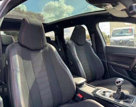 308 SW 1.2 PURETECH 130CH GT LINE TOIT PANO + DISTRIBUTION NEUVE