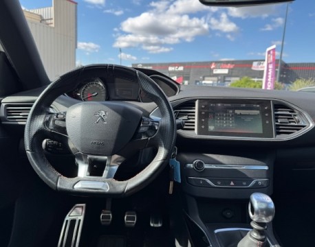 308 SW 1.2 PURETECH 130CH GT LINE TOIT PANO + DISTRIBUTION NEUVE