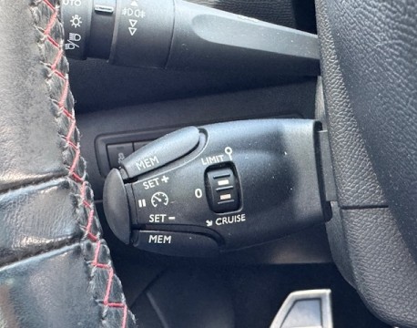 308 SW 1.2 PURETECH 130CH GT LINE TOIT PANO + DISTRIBUTION NEUVE