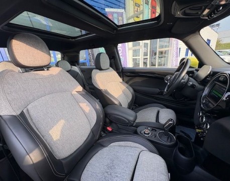 MINI III COOPER 184 SE FINITION GREENWICH BVA 32.6 KWH