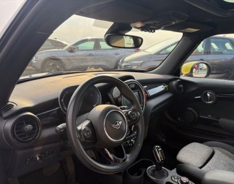 MINI III COOPER 184 SE FINITION GREENWICH BVA 32.6 KWH