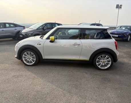 MINI III COOPER 184 SE FINITION GREENWICH BVA 32.6 KWH