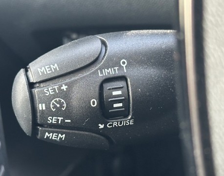 208 1.2 100CH PURETECH ALLURE