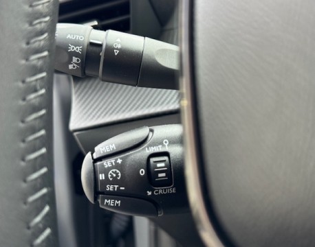 208 1.2 100CH PURETECH ALLURE