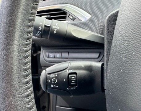 2008 1.2 PURETECH 82CH STYLE DISTRIBUTION NEUVE