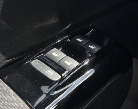 C3 1.2 PURETECH 110CH S&S SHINE PACK EAT6 + BOITIER FLEX FUEL