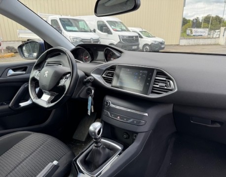 308 SW 1.2 PURETECH 110CH S&S ACTIVE BUSINESS DISTRIBUTION NEUVE