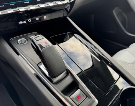 508 HYBRID 225CH ALLURE EAT8