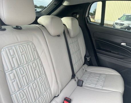 600 1.2 HYBRID 100CH LA PRIMA DCT6