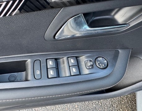 208 1.2 HYBRID 110CH ALLURE E-DCS6