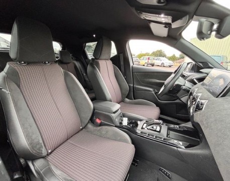 DS 3 CROSSBACK E-TENSE PERFORMANCE LINE +