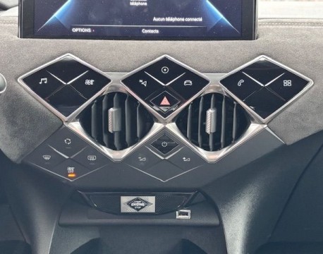 DS 3 CROSSBACK E-TENSE PERFORMANCE LINE +