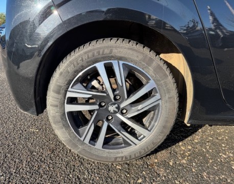 208 1.5 BLUEHDI 100CH S&S ALLURE + TOIT PANORAMIQUE