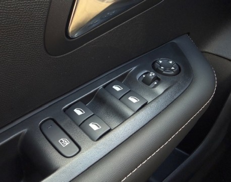 208 1.2 HYBRID 110CH ALLURE E-DCS6