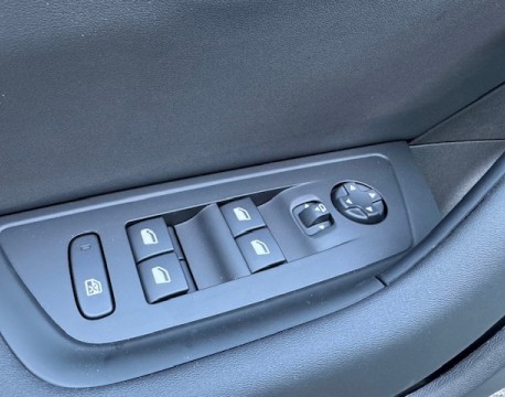 508 SW BLUEHDI 130CH S&S ALLURE EAT8