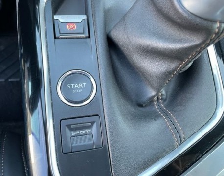 3008 1.2 PURETECH 130CH GT LINE DISTRIBUTION NEUVE