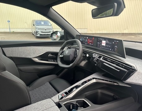 3008 1.2 HYBRID 145CH ALLURE E-DCS6