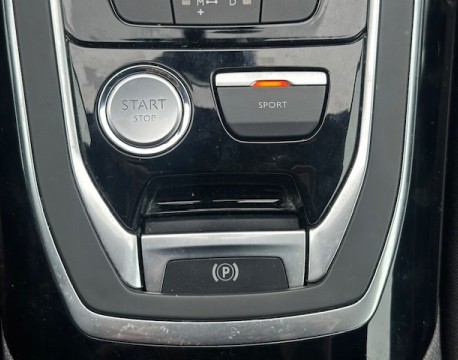 308 SW 1.2 PURETECH 130CH GT LINE S&S EAT6 DISTRIBUTION NEUVE