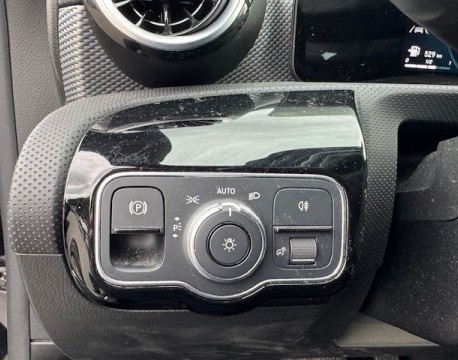 CLA 200 D 150CH BUSINESS LINE 8G-DCT