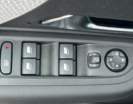 C4 1.2 PURETECH 130CH S&S MAX