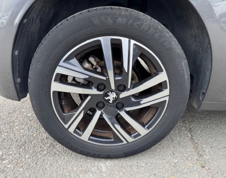 208 1.2 PURETECH 130CH S&S ALLURE PACK EAT8