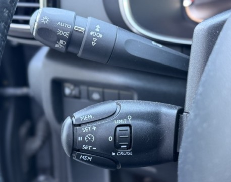 C5 AIRCROSS BLUEHDI 130CH S&S FEEL TOIT OUVRANT