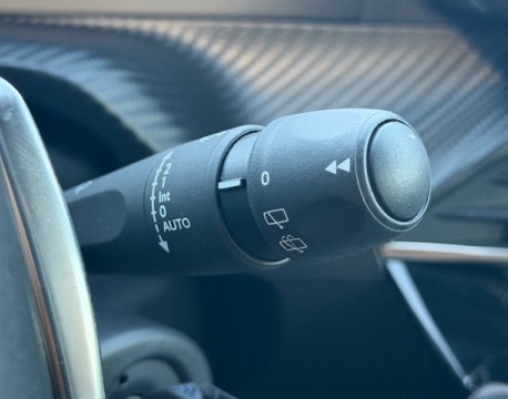 208 1.2 HYBRID 100CH ALLURE E-DCS6