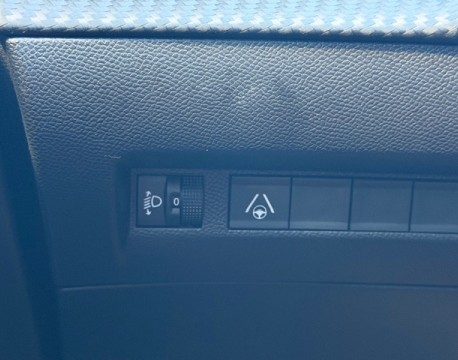 208 1.2 HYBRID 100CH ALLURE E-DCS6