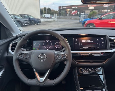 GRANDLAND 1.5 D 130CH ULTIMATE BVA8