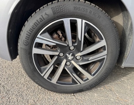 208 1.2 PURETECH 100CH S&S ALLURE PACK