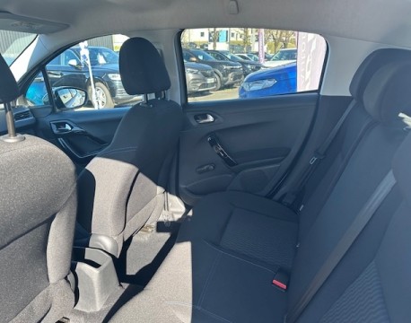 208 1.2 PURETECH 82CH STYLE 5P DISTRIBUTION NEUVE