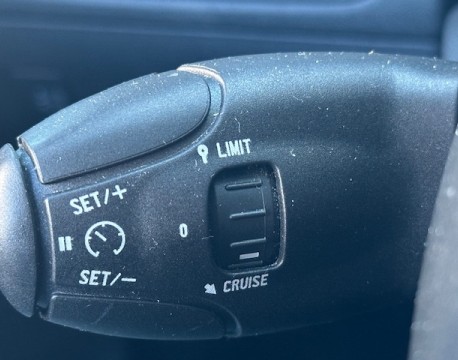 208 1.2 PURETECH 82CH STYLE 5P DISTRIBUTION NEUVE