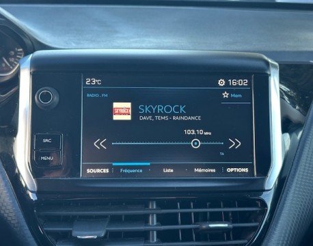 208 1.2 PURETECH 82CH STYLE 5P DISTRIBUTION NEUVE