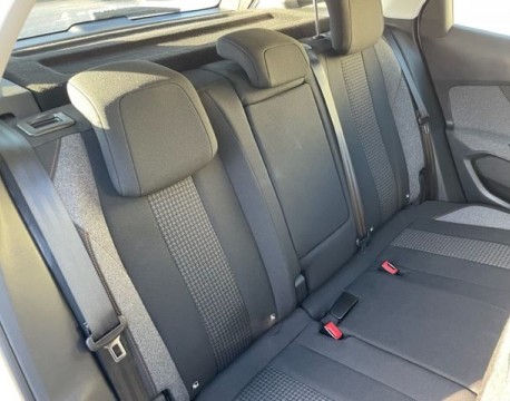 3008 1.2 PURETECH 130CH ACTIVE DISTRIBUTION NEUVE