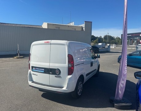 DOBLO CARGO 1.6 MULTIJET 105CH 705KG PRO LOUNGE 3PLACES