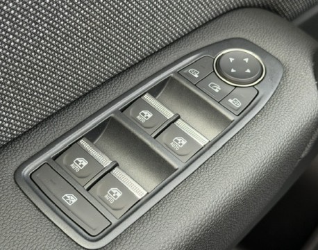 CAPTUR 1.8 E-TECH FULL HYBRID 160CH TECHNO