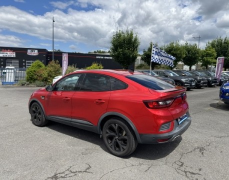 ARKANA 1.6 E-TECH HYBRIDE 145CH ENGINEERED + PARK ASSIST