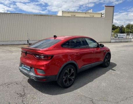 ARKANA 1.6 E-TECH HYBRIDE 145CH ENGINEERED + PARK ASSIST