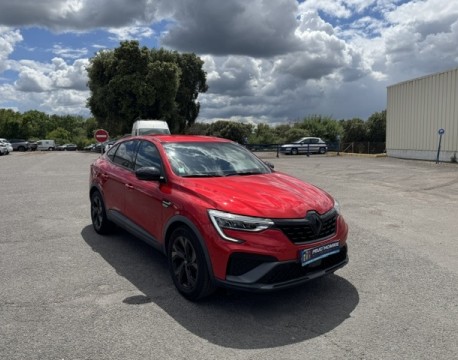 ARKANA 1.6 E-TECH HYBRIDE 145CH ENGINEERED + PARK ASSIST