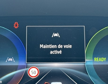ARKANA 1.6 E-TECH HYBRIDE 145CH ENGINEERED + PARK ASSIST