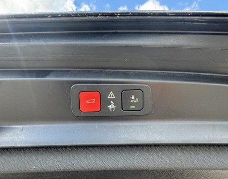 5008 HYBRID 136CH ALLURE PACK E-DCS6 PARK ASSIST