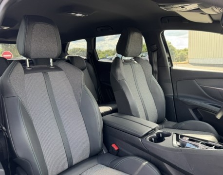5008 HYBRID 136CH ALLURE PACK E-DCS6 PARK ASSIST
