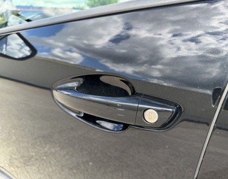 5008 HYBRID 136CH ALLURE PACK E-DCS6 PARK ASSIST