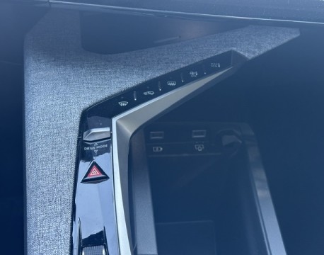 3008 1.2 HYBRID 145CH GT E-DCS6