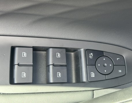 EHS 1.5 HYBRID+ 224CH LUXURY S&S