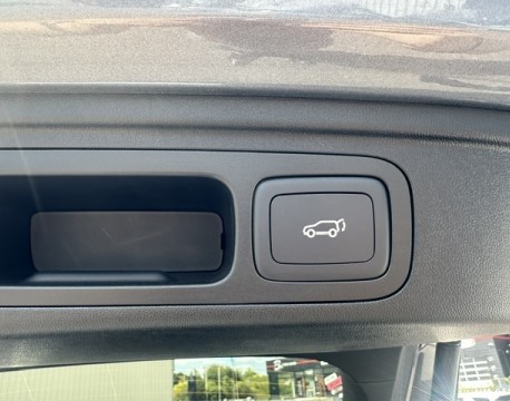 EHS 1.5 HYBRID+ 224CH LUXURY S&S