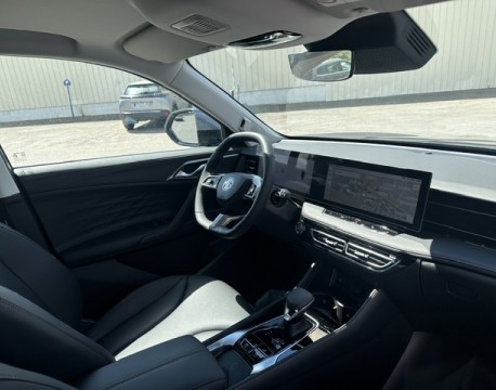 EHS 1.5 HYBRID+ 224CH LUXURY S&S